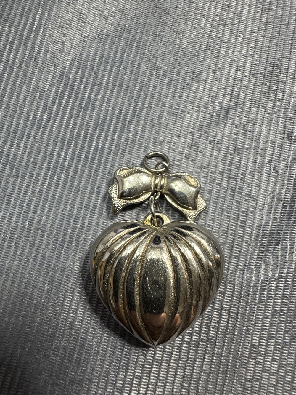 Vintage Source Unknown Silver Heart Locket Pendant with Bow